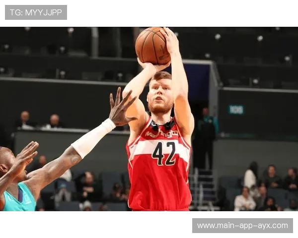 国王赫尔特底角投篮找回手感：一场关于节拍与信念的回归