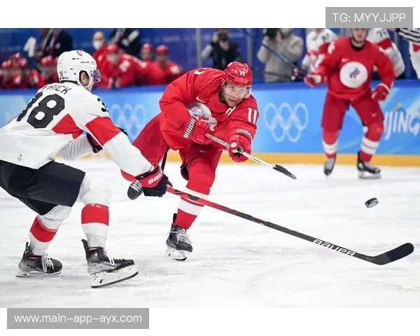 俄罗斯冰球联赛:门将连扑四球成英雄 俄罗斯冰球联赛:门将连扑四球成英雄