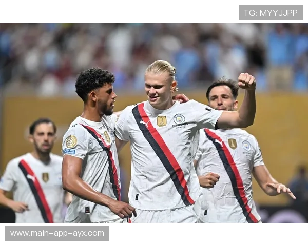 尤文图斯看哈兰德式身高:征服绿茵场的超级力量 尤文图斯看哈兰德式身高:征服绿茵场的超级力量