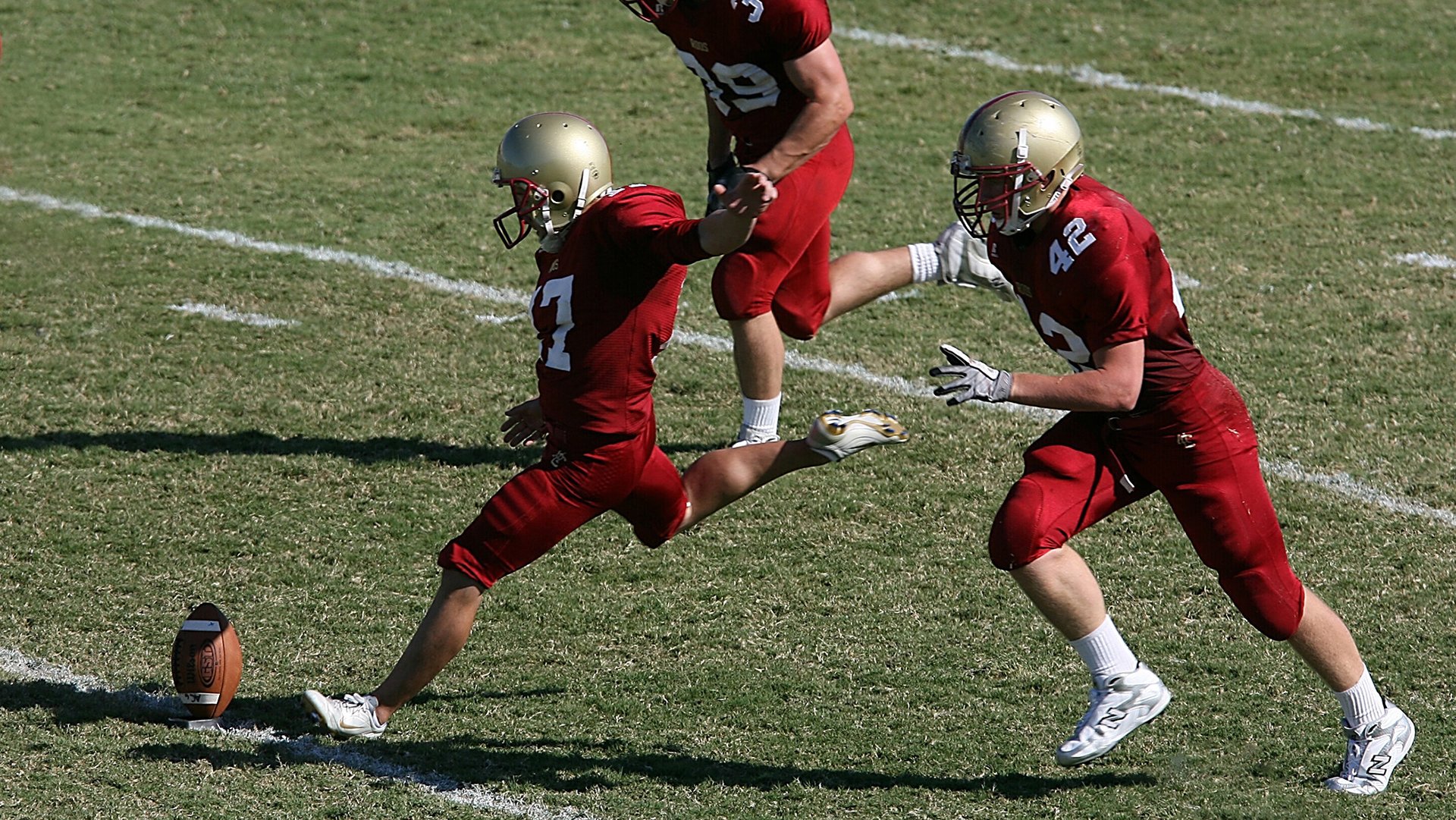 “科技与运动医学的结合，极限运动表现稳定性不断提升”，运动与科技绘画作品